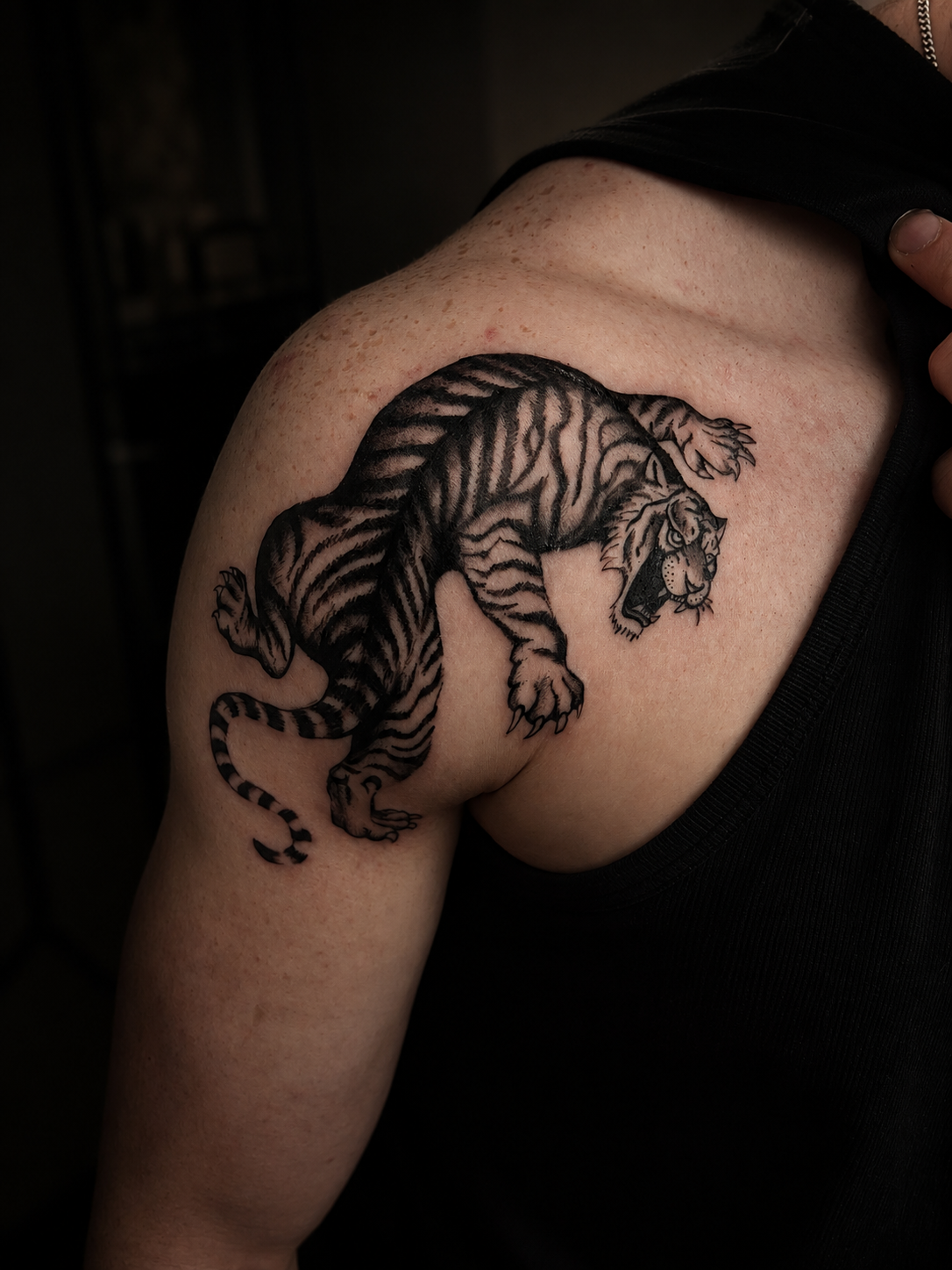 Blackwork — 02